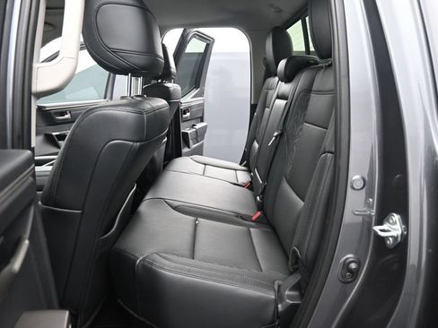 Used 2022 Toyota Tundra Limited AWD/4WD image 19