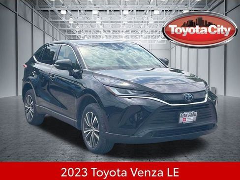 Certified 2023 Toyota Venza LE AWD/4WD image 1