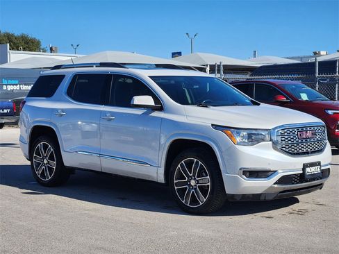 Used 2019 GMC Acadia Denali w/ Technology Package image 2