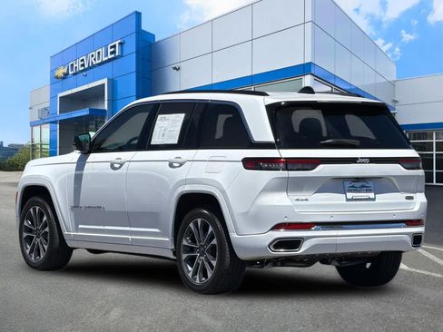 Used 2024 Jeep Grand Cherokee Overland AWD/4WD image 6