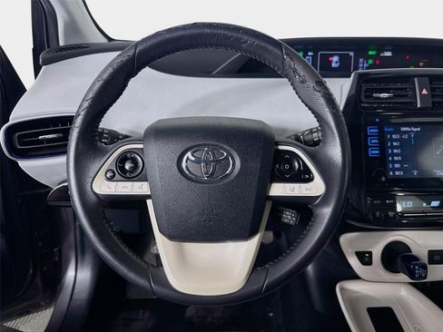 Used 2017 Toyota Prius Three Touring FWD image 13