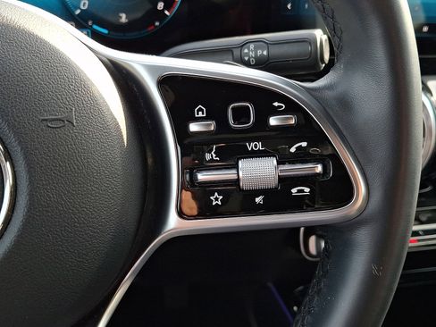 Used 2022 Mercedes-Benz GLA 250 4MATIC image 23