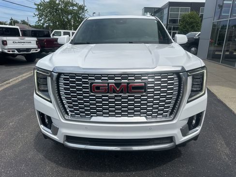 Used 2023 GMC Yukon XL Denali w/ Denali Reserve Package AWD/4WD image 7