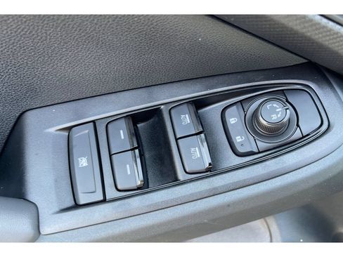 Used 2026 Subaru Crosstrek 2.5i Premium AWD/4WD image 12