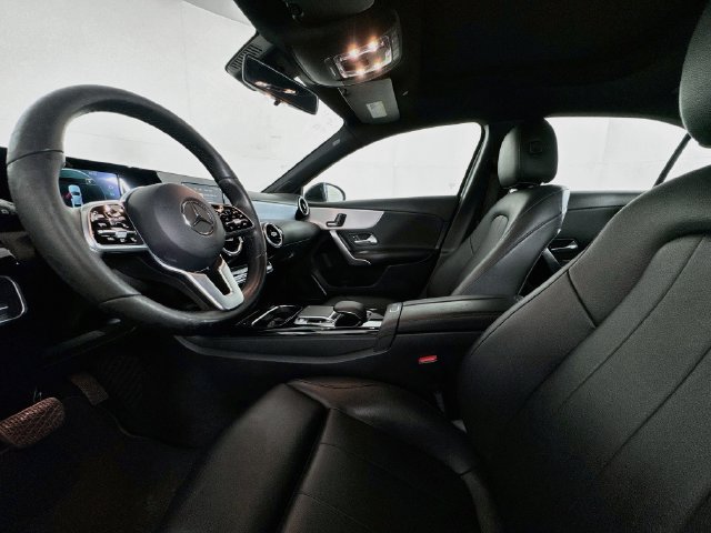 Used 2020 Mercedes-Benz A 220 image 18