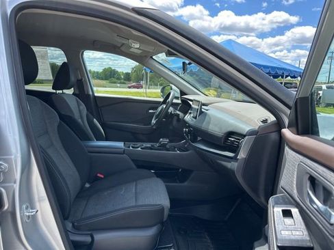 Used 2022 Nissan Rogue SV AWD/4WD image 20
