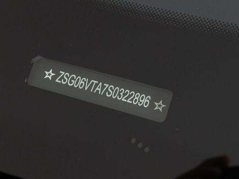 Used 2025 Ferrari Purosangue AWD/4WD image 29