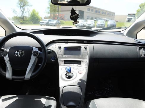 Used 2013 Toyota Prius Four FWD image 14