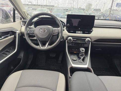 Used 2025 Toyota RAV4 Limited image 16