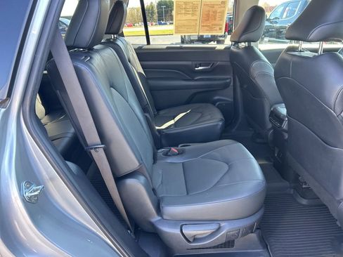 Used 2024 Toyota Grand Highlander XLE image 20