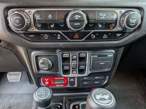 Certified 2024 Jeep Wrangler Unlimited Sport AWD/4WD image 16