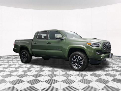 Used 2021 Toyota Tacoma TRD Sport w/ TRD Premium Sport Package AWD/4WD image 45