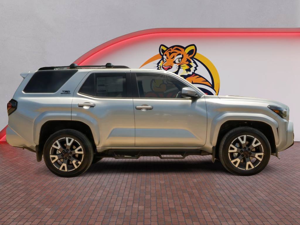 Used 2026 Toyota 4Runner TRD Sport AWD/4WD image 4