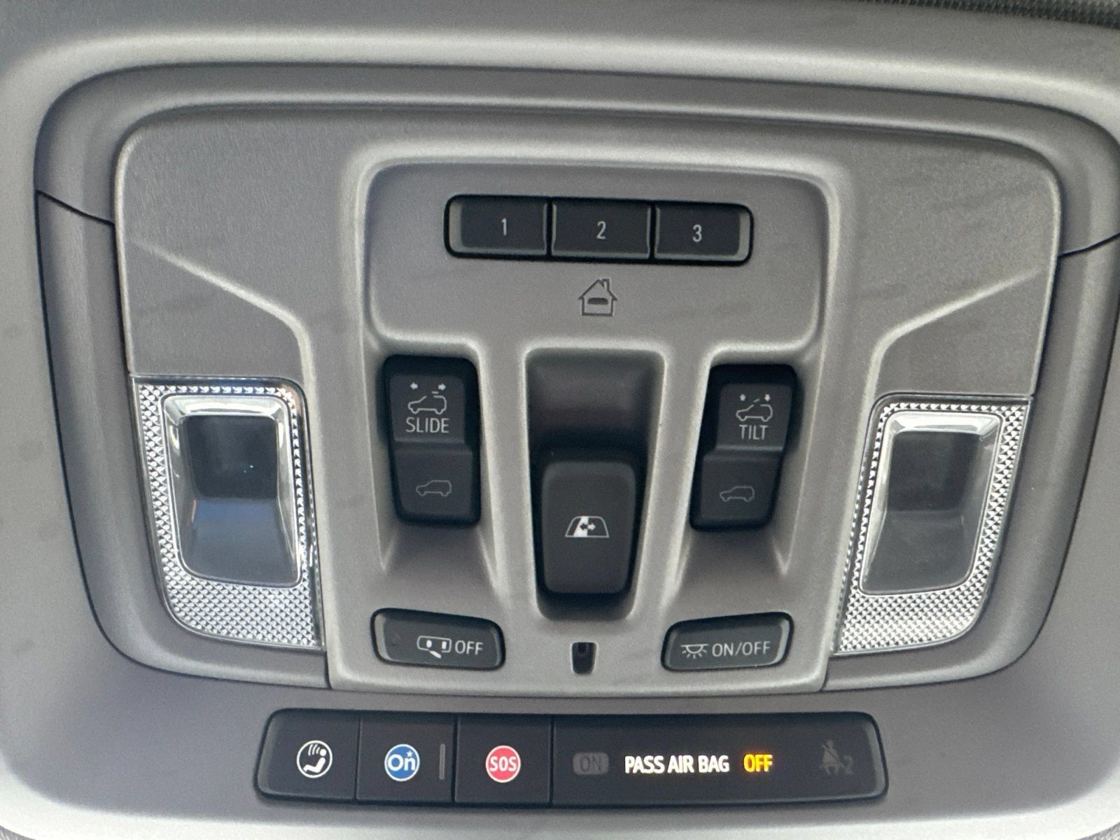 Used 2024 GMC Sierra 2500 Denali w/ Denali Reserve Package AWD/4WD image 19