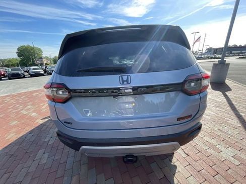 Certified 2025 Honda Pilot TrailSport image 17