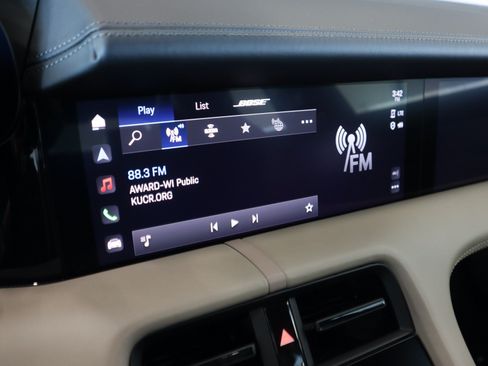 Certified 2023 Porsche Taycan 4S AWD/4WD image 19