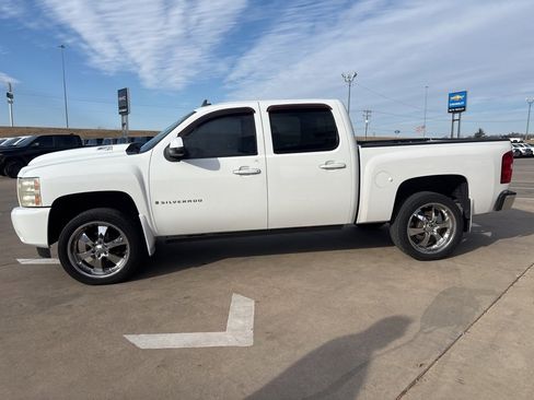 Used 2009 Chevrolet Silverado 1500 LTZ w/ LTZ Plus Package image 3