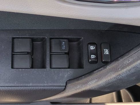 Used 2016 Toyota Corolla LE FWD image 14