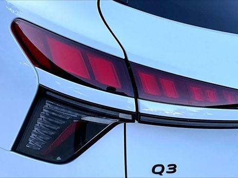 Certified 2026 Audi Q3 quattro 2.0T AWD/4WD image 31