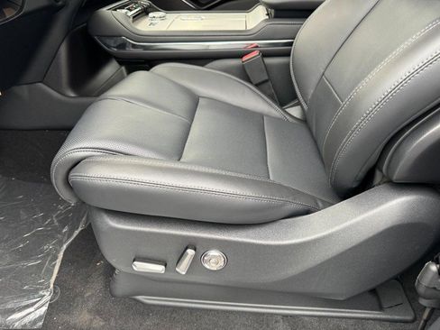 New 2025 Lincoln Navigator L Reserve image 26