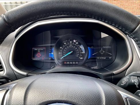 Used 2021 Ford Edge SEL w/ Convenience Package AWD/4WD image 19