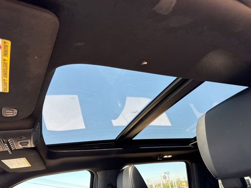 Used 2022 Ford F350 Lariat w/ Black Appearance Package image 16