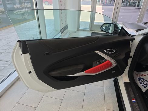 Used 2020 Chevrolet Camaro ZL1 RWD image 16