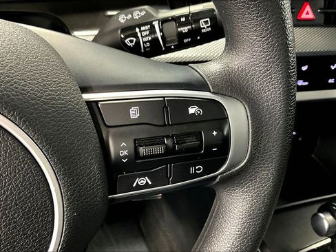 Used 2023 Kia Sportage LX image 25