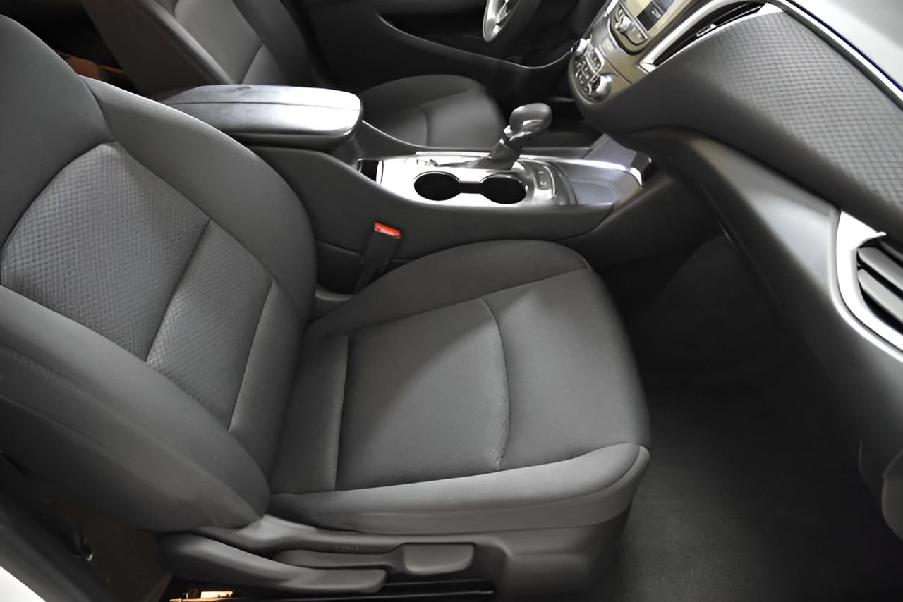 Used 2024 Chevrolet Malibu LT FWD image 33