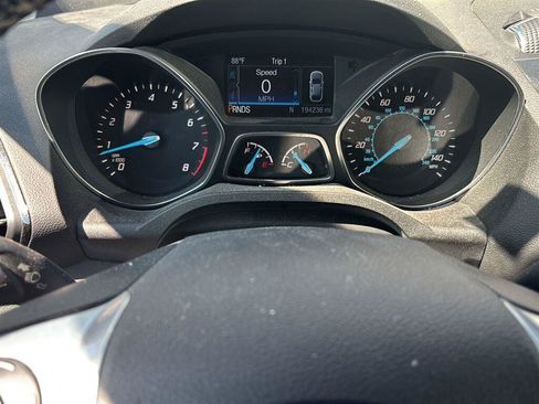 Used 2016 Ford Escape Titanium w/ Equipment Group 301A AWD/4WD image 2