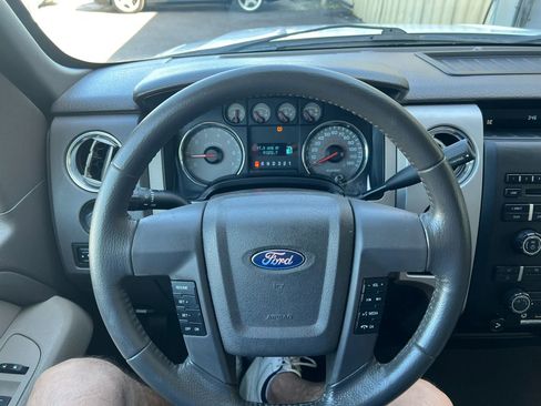 Used 2010 Ford F150 XLT RWD image 8