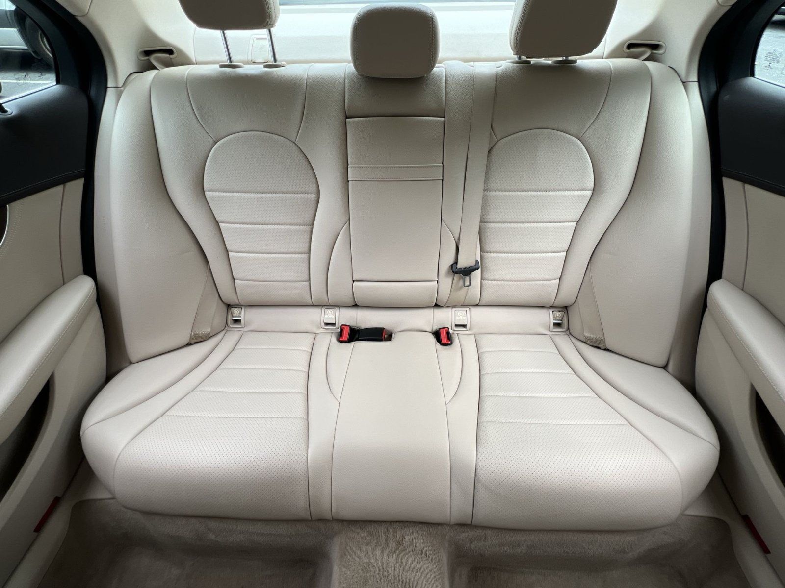 Used 2016 Mercedes-Benz C 300 4MATIC Sedan image 15