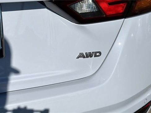 New 2025 Nissan Altima 2.5 SR image 12