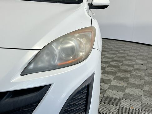 Used 2011 MAZDA MAZDA3 i Touring image 12