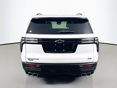 Used 2025 Chevrolet Traverse RS image 6