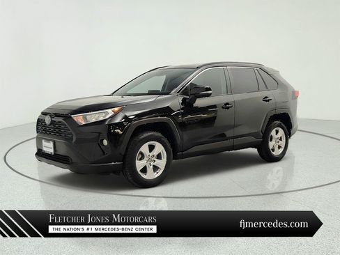 Used 2020 Toyota RAV4 XLE w/ Carpet Mat Package FWD image 1