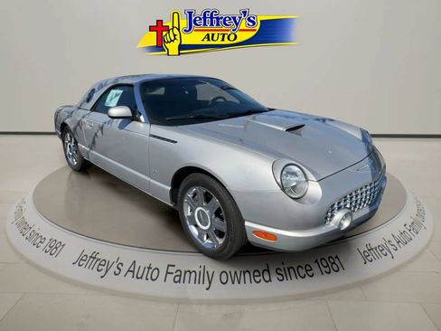 Used 2004 Ford Thunderbird RWD image 3