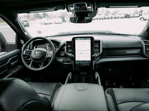 Used 2025 RAM 3500 Laramie image 13