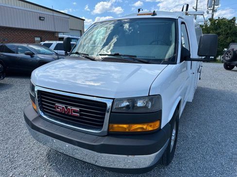 Used 2021 GMC Savana 3500 w/ Power Convenience Package RWD image 3