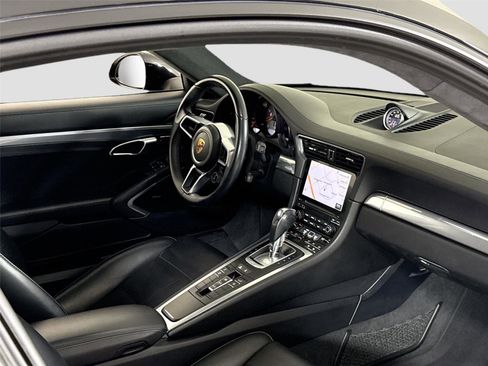 Used 2019 Porsche 911 Carrera S RWD image 30