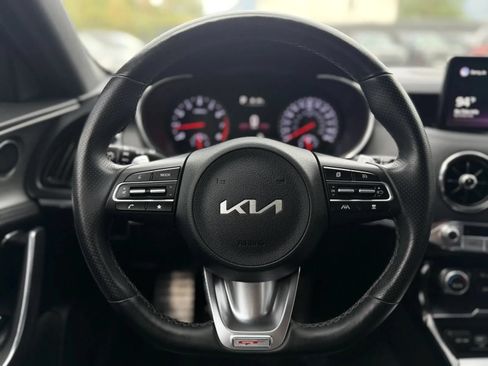 Used 2022 Kia Stinger GT1 AWD/4WD image 23