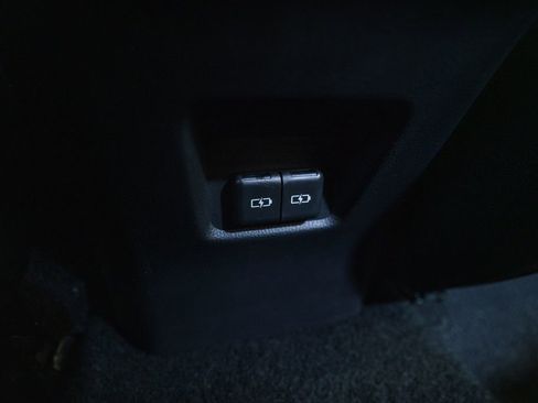 Used 2024 Toyota RAV4 XLE AWD/4WD image 33