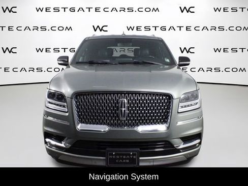 Used 2019 Lincoln Navigator Premiere image 2