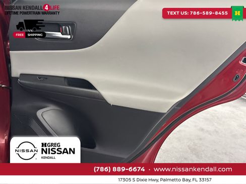 Used 2022 Toyota Venza LE image 36