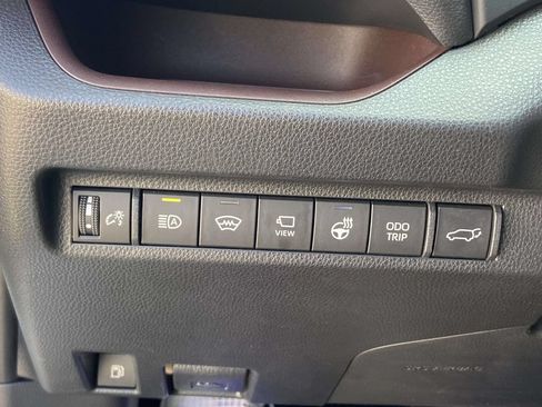 Used 2023 Toyota RAV4 Limited AWD/4WD image 30