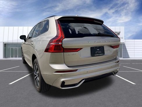 Used 2025 Volvo XC60 B5 Plus AWD/4WD image 11