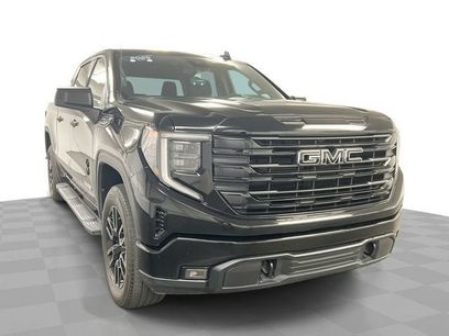Certified 2025 GMC Sierra 1500 Elevation w/ LPO, Elevation Black Package