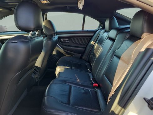 Used 2018 Ford Taurus SEL w/ Equipment Group 201A FWD image 12