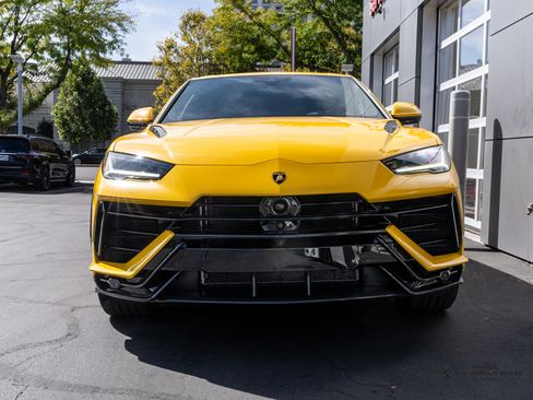 Used 2024 Lamborghini Urus Performante image 15