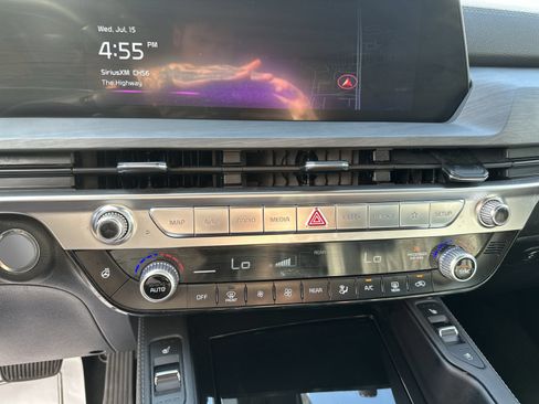 Used 2025 Kia Telluride EX X-Line AWD/4WD image 17